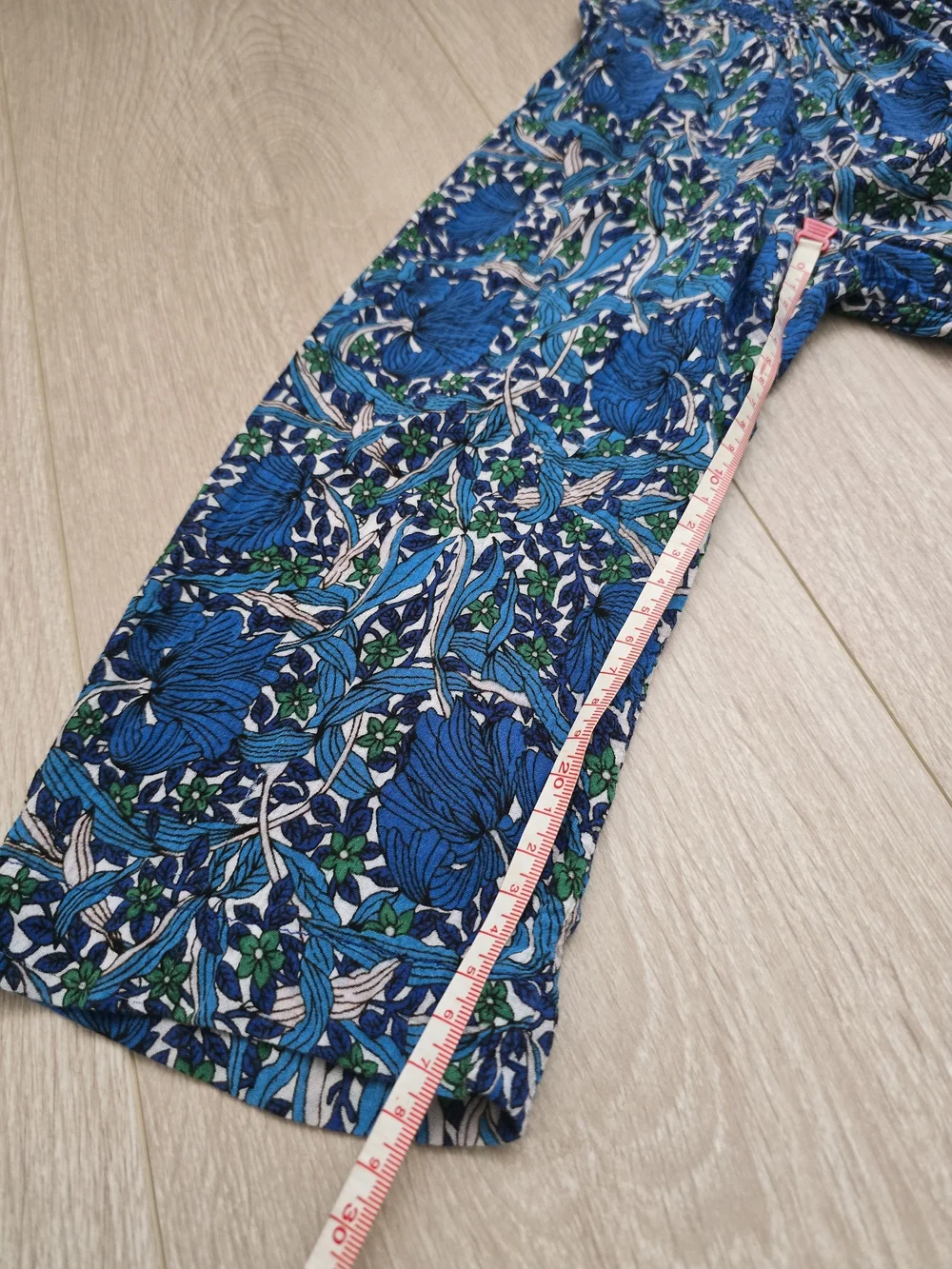 Liz Claiborne Blue Floral Peasant Top Size S Rayon - Picture 8 of 9